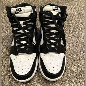 Men’s Nike Dunk High- Panda size 11